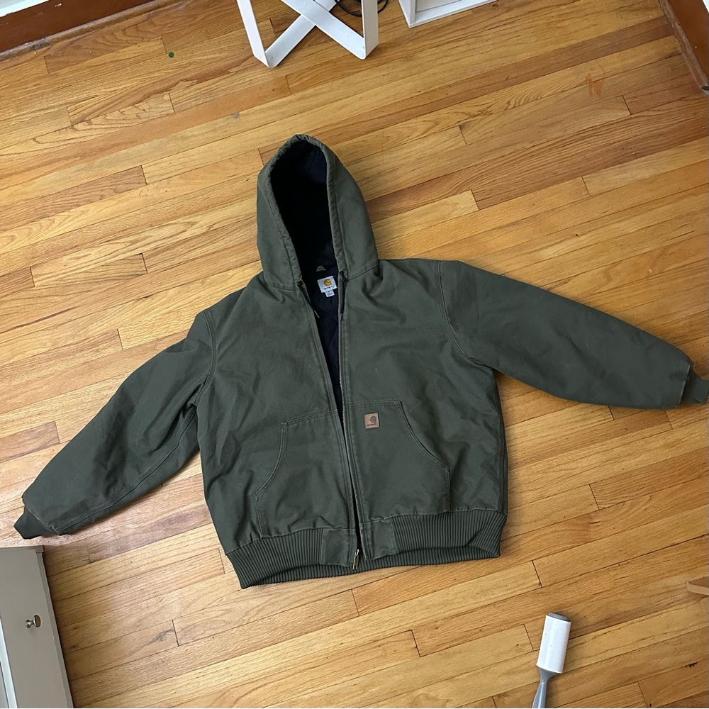 Men’s green Carhartt jacket